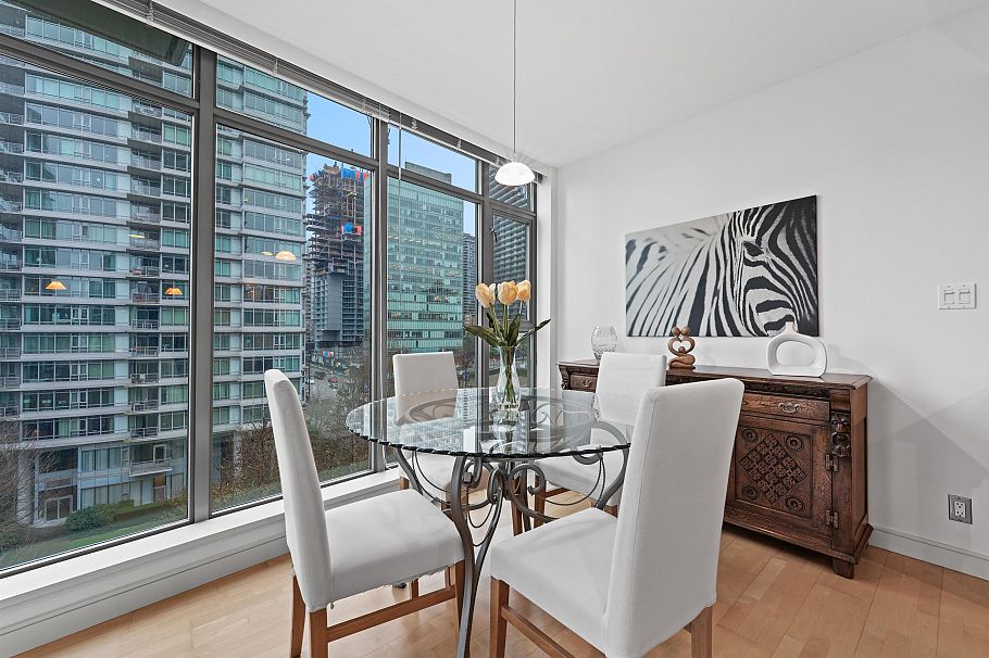 605 1680 Bayshore Drive Vancouver, BC - 4