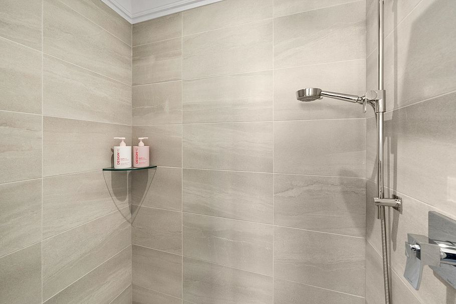 244 E 18th Street North Vancouver, BC - 12