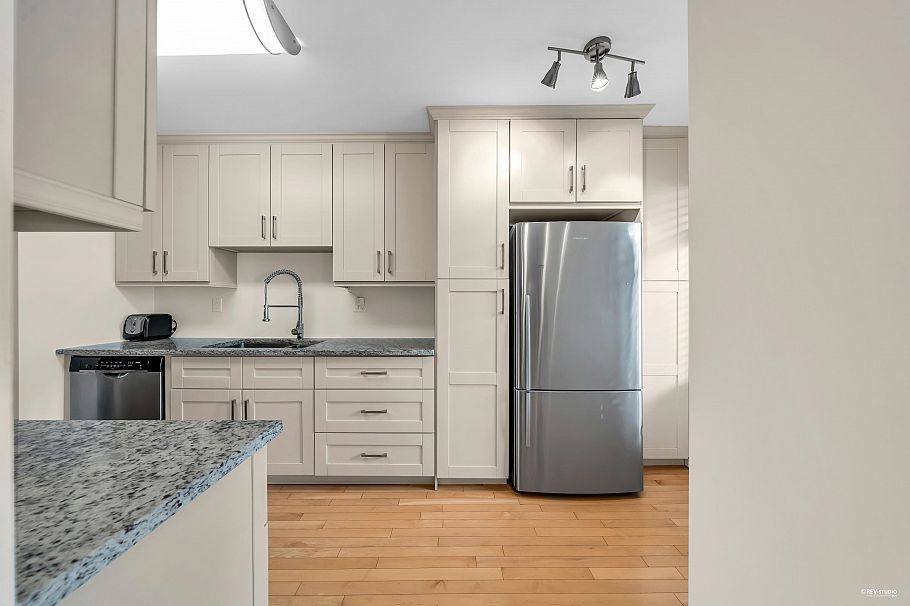 1031 Scantlings Vancouver, BC - 15