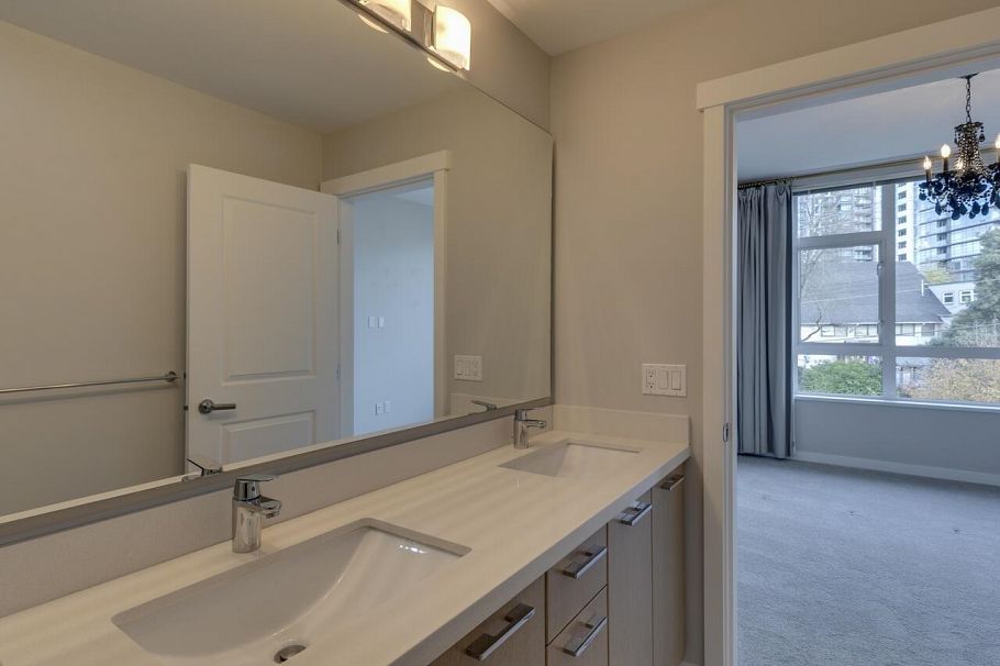 307 217 W 8th Street North Vancouver, BC - 25