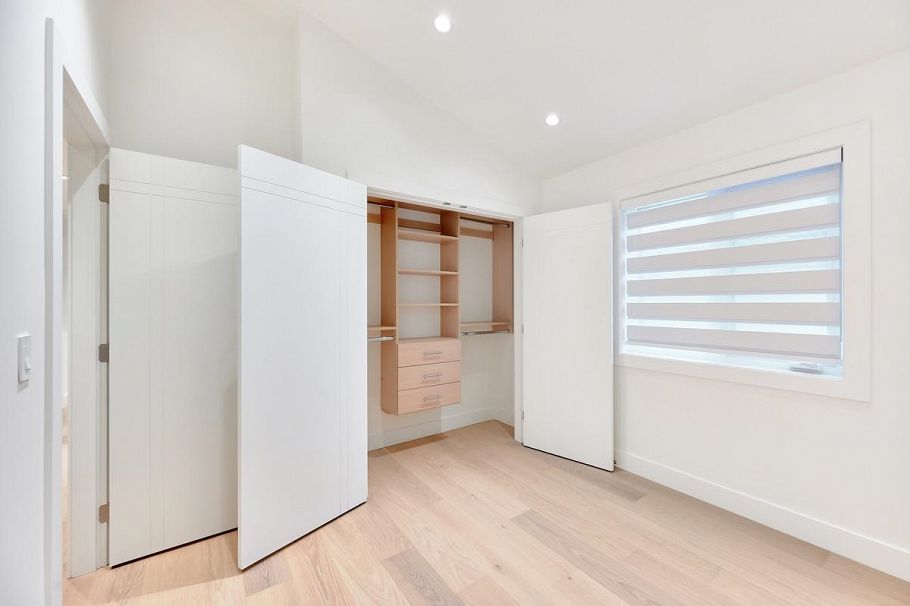 806 Montroyal Boulevard North Vancouver, BC - 30