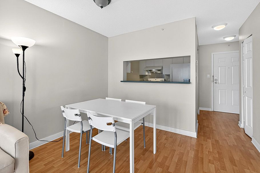 1201 5189 Gaston Street Vancouver, BC - 3