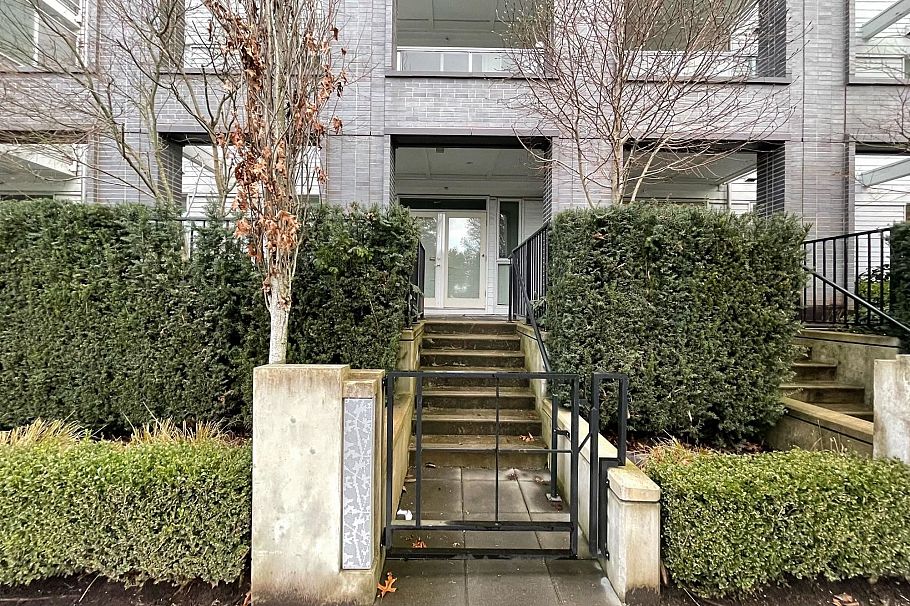 102 6633 Cambie Street Vancouver, BC - 1
