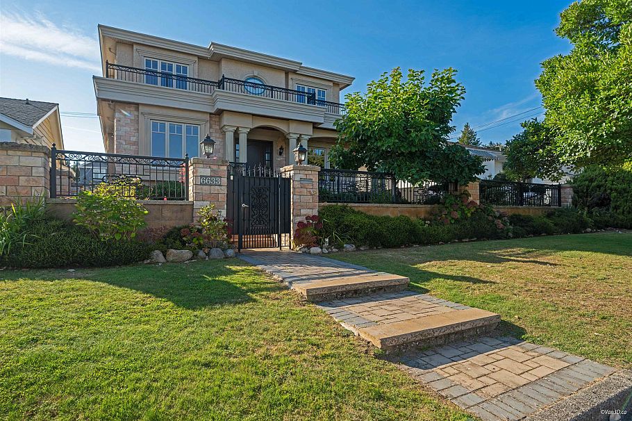 6633 Neal Street Vancouver, BC - 31