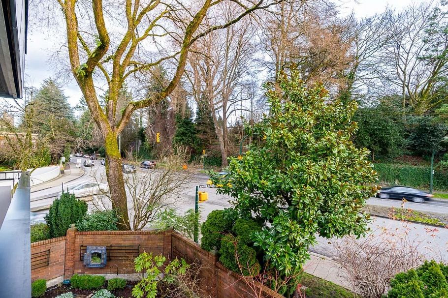 605 1405 W 15th Avenue Vancouver, BC - 23