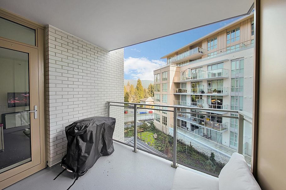 404 2375 Emery Court North Vancouver, BC - 10
