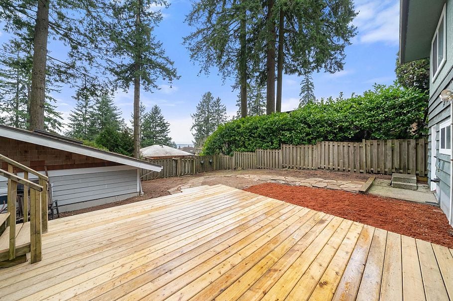 479 E 29th Street North Vancouver, BC - 31