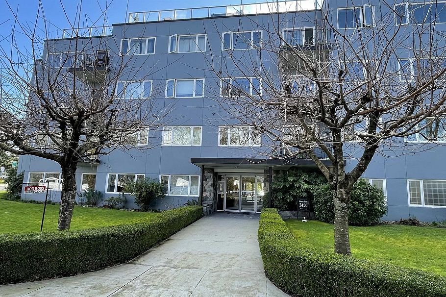 304 2430 Point Grey Road Vancouver, BC - 1