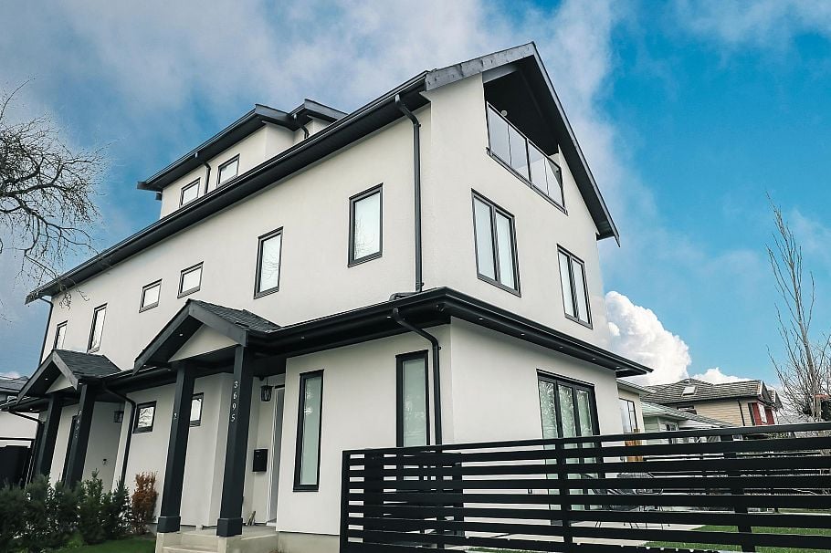 2 3695 E 26 Avenue Vancouver, BC - 37