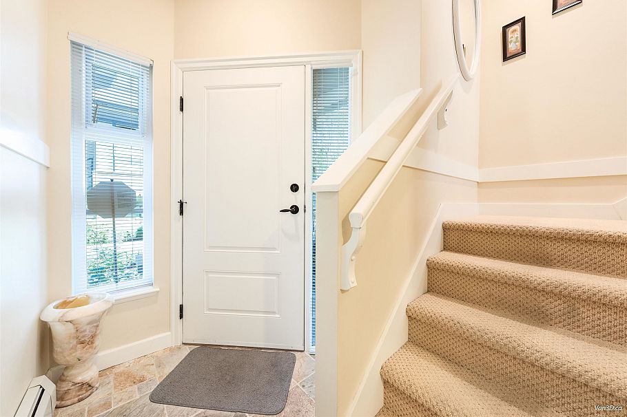 15 3150 Sunnyhurst Road North Vancouver, BC - 27