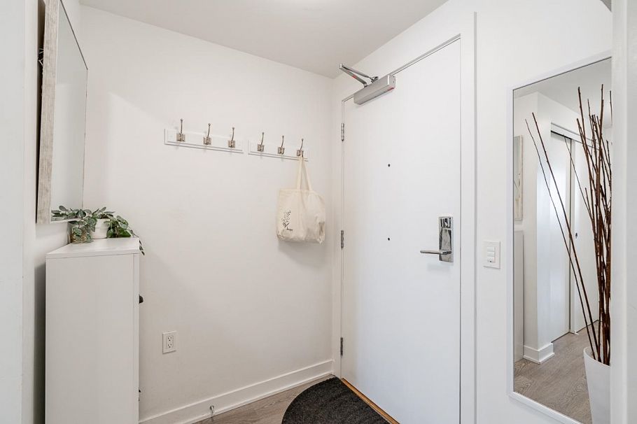 1406 1471 Hunter Street North Vancouver, BC - 3