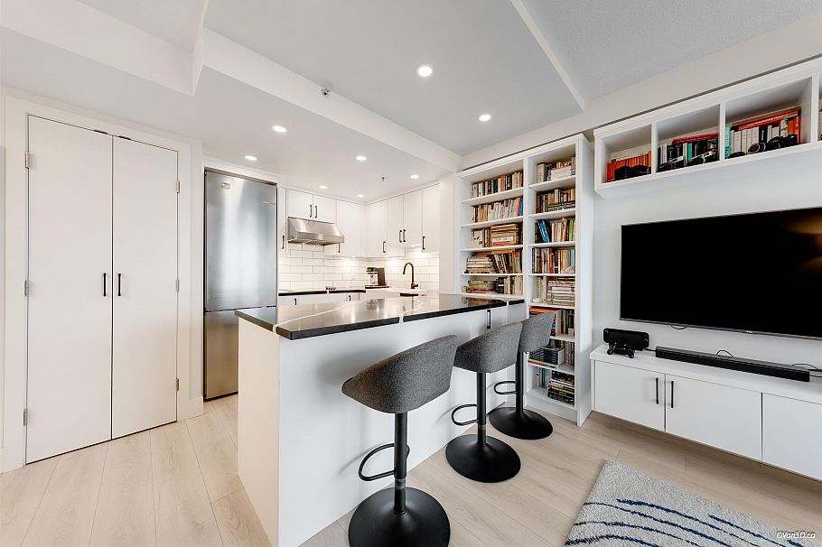 2704 1188 Howe Street Vancouver, BC - 7