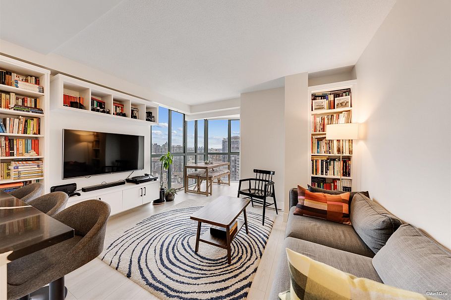 2704 1188 Howe Street Vancouver, BC - 2