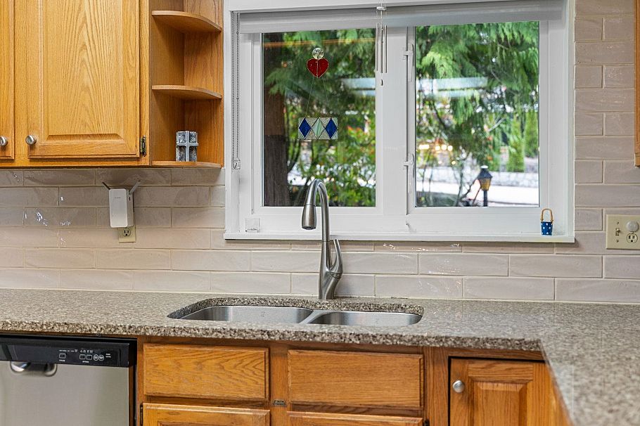 479 E 29th Street North Vancouver, BC - 8