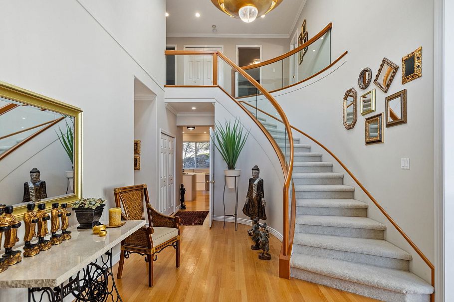 3823 Michener Way North Vancouver, BC - 33