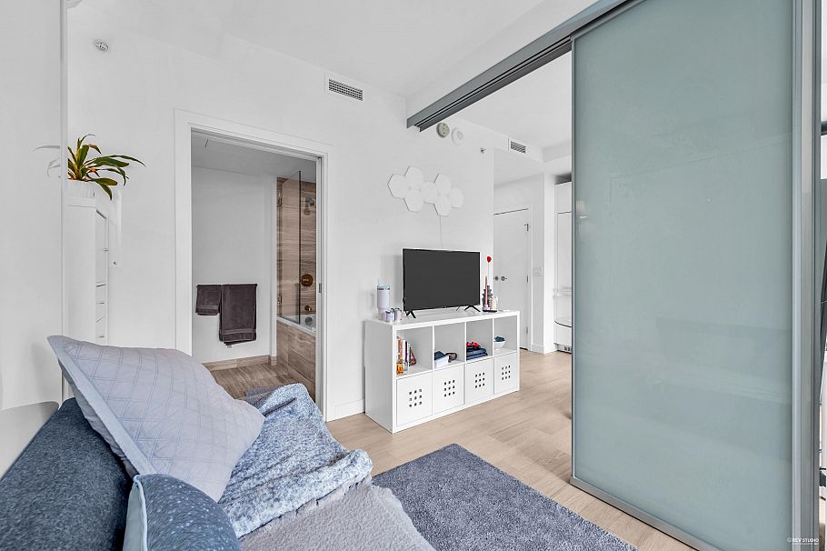 303 1480 Howe Street Vancouver, BC - 15