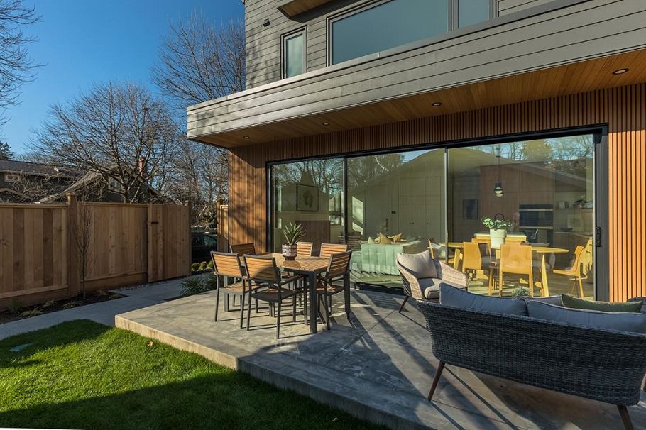 3742 Yukon Street Vancouver, BC - 4