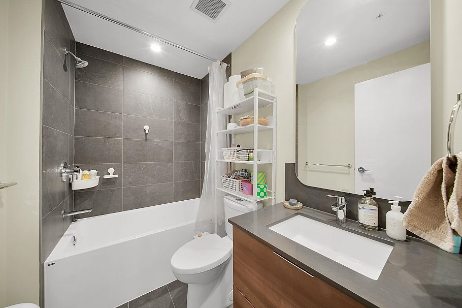 404 2375 Emery Court North Vancouver, BC - 18