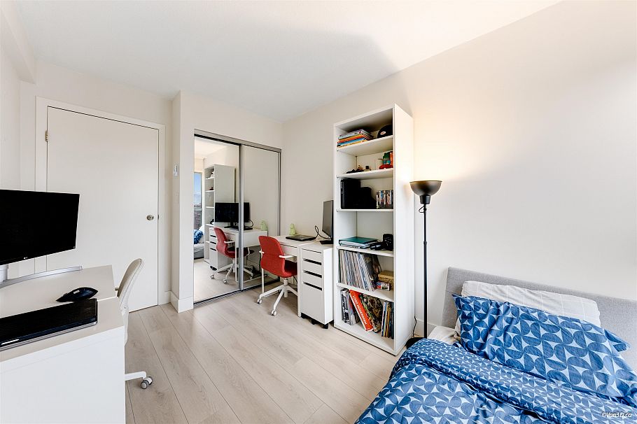 2704 1188 Howe Street Vancouver, BC - 24