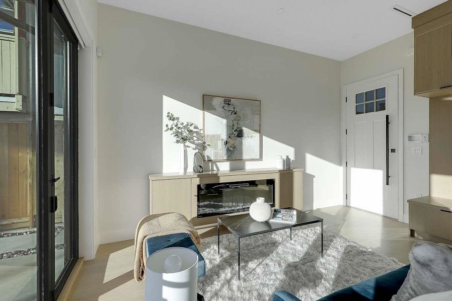 2 3558 Turner Street Vancouver, BC - 15