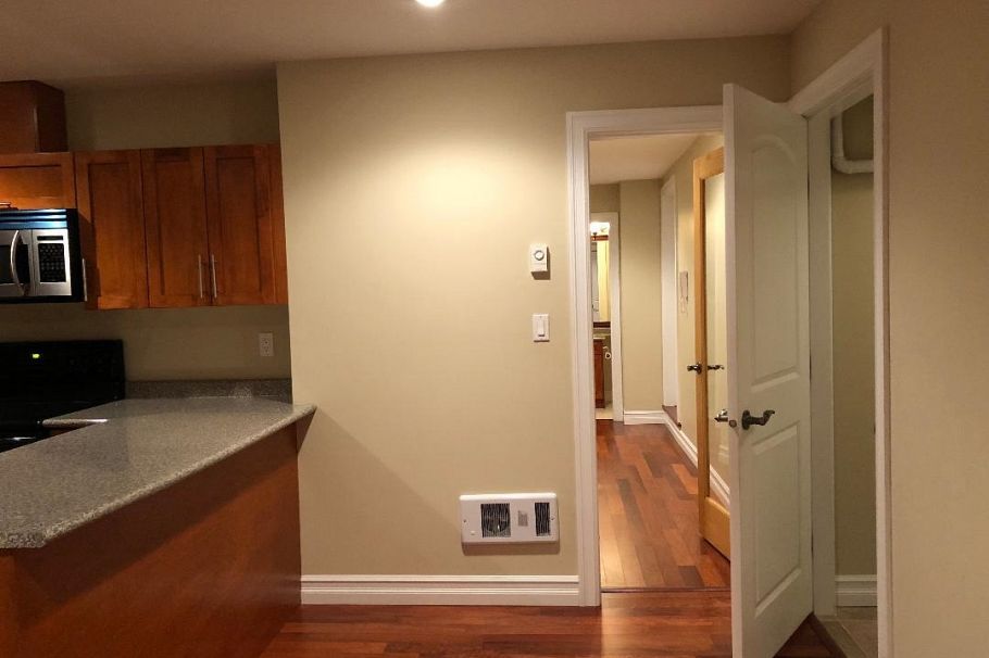 208 EAST 24 STREET, North Vancouver BC V7L 3E7 North Vancouver, BC - 5