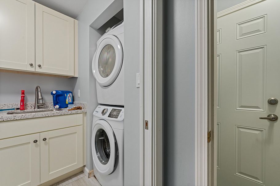 4053 W 38th Avenue Vancouver, BC - 35