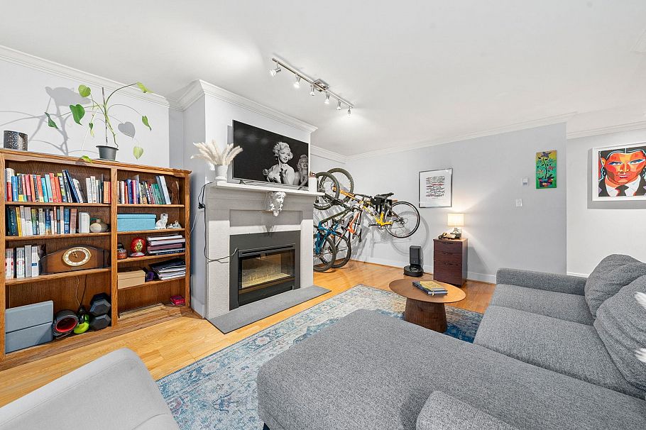 209 1720 W 12th Avenue Vancouver, BC - 4