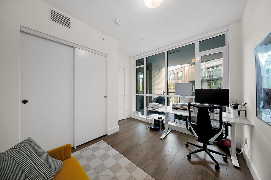 404 2375 Emery Court North Vancouver, BC - 17