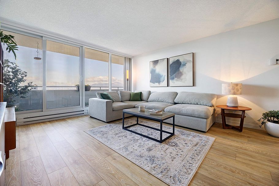 2104 5652 Patterson Avenue Burnaby, BC - 2