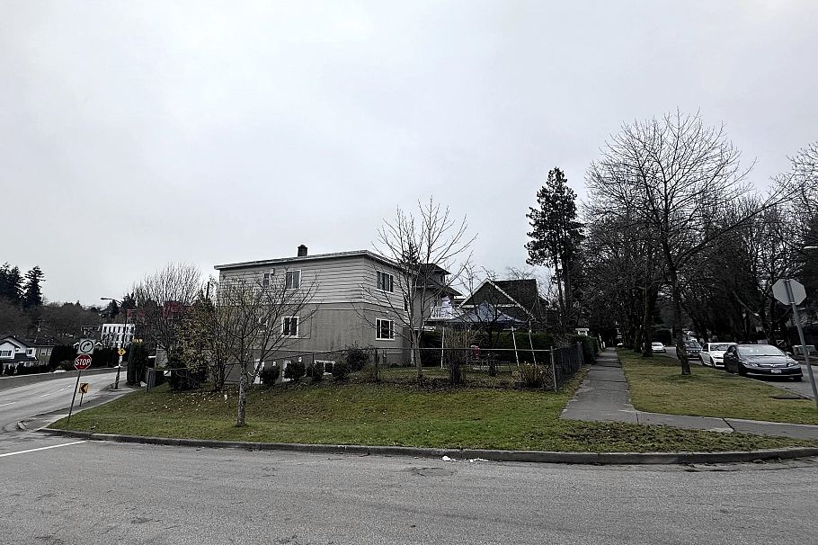 3008 Clark Drive Vancouver, BC - 4