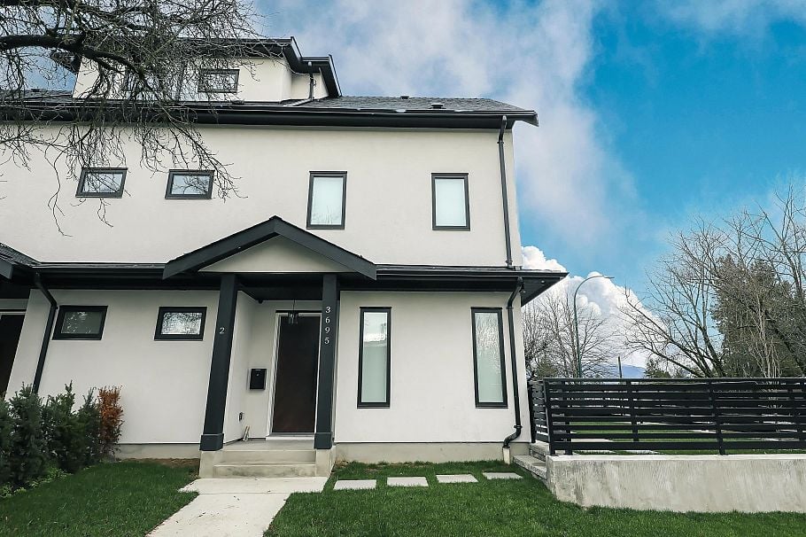 2 3695 E 26 Avenue Vancouver, BC - 36