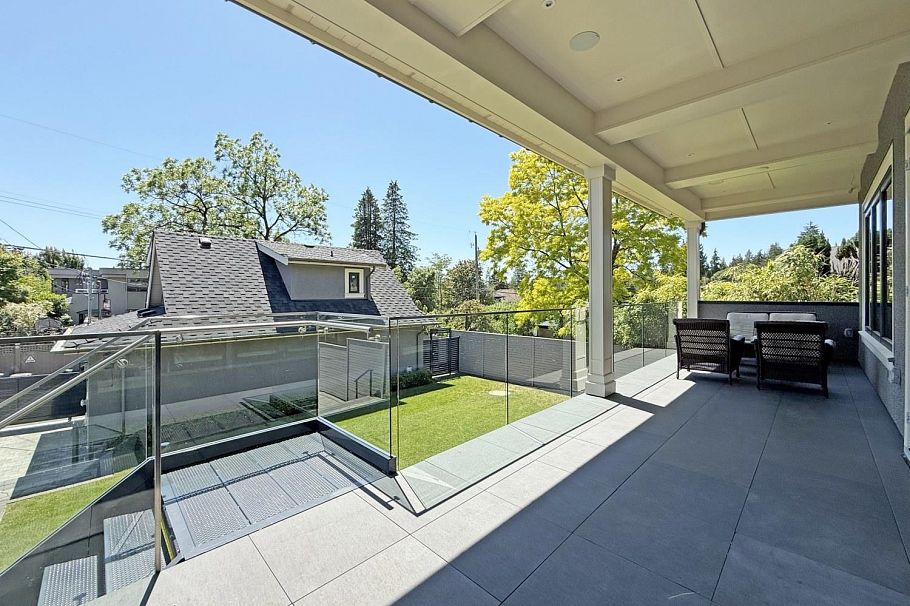 4014 W 36th Avenue Vancouver, BC - 36