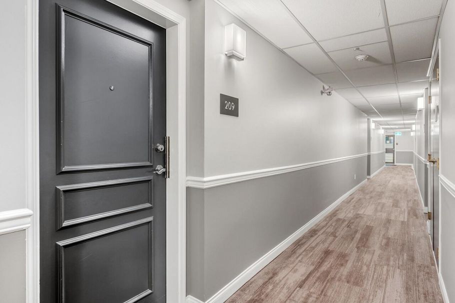 209 3480 Main Street Vancouver, BC - 3