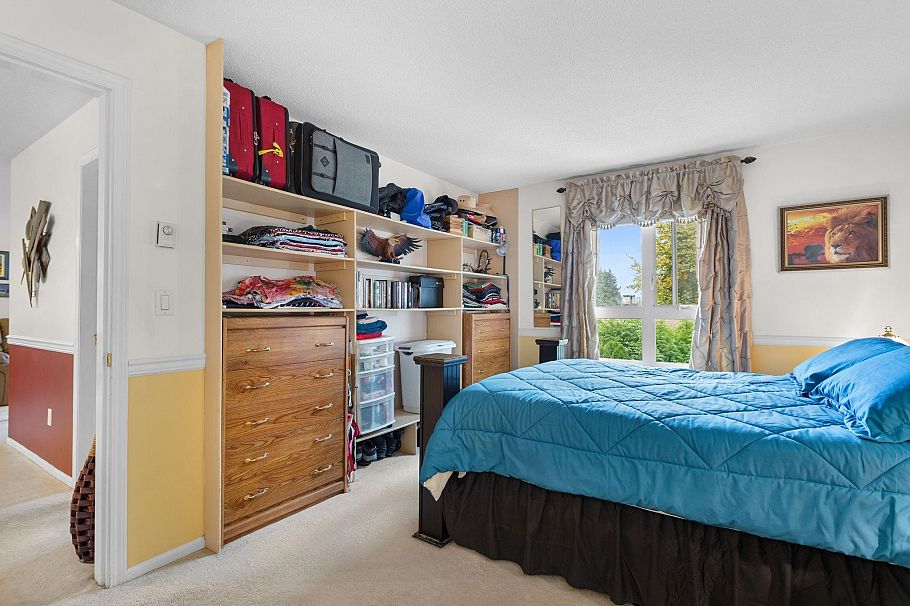 301 106 W Kings Road North Vancouver, BC - 26