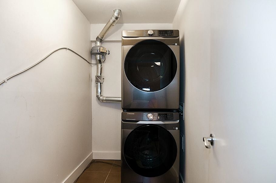 202 1188 Quebec Street Vancouver, BC - 24