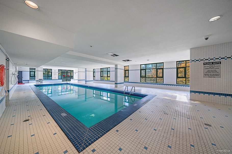 2704 1188 Howe Street Vancouver, BC - 27