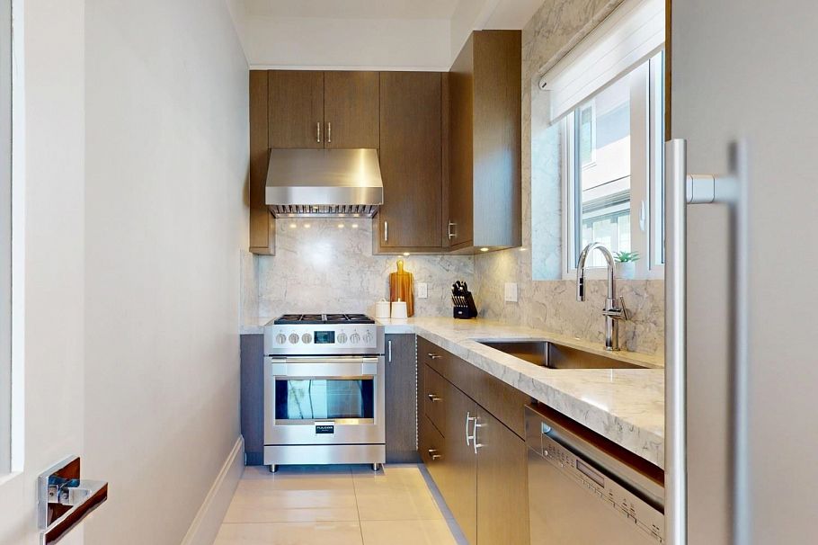 4014 W 36th Avenue Vancouver, BC - 9