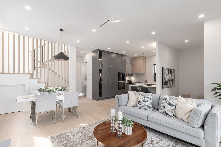 1 3186 W 11th Avenue Vancouver, BC - 2