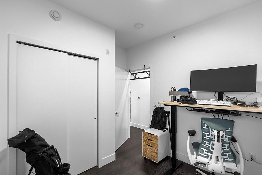 405 2666 Duke Street Vancouver, BC - 14