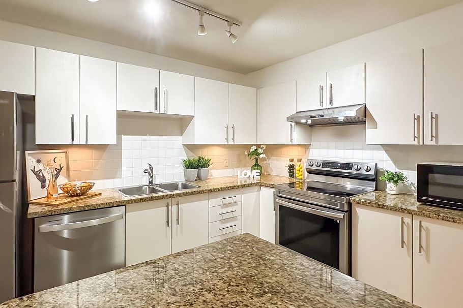 305 2088 Madison Avenue Burnaby, BC - 11