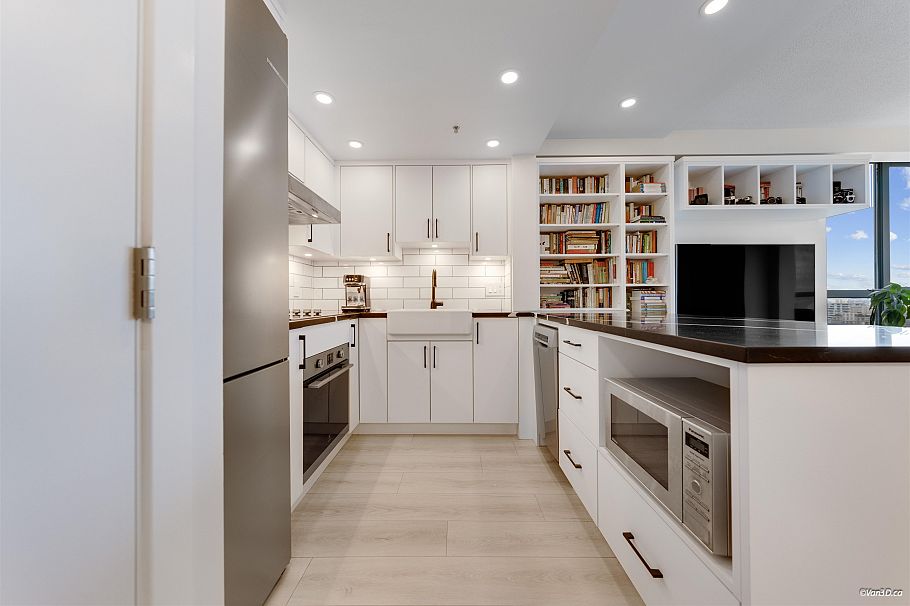 2704 1188 Howe Street Vancouver, BC - 5