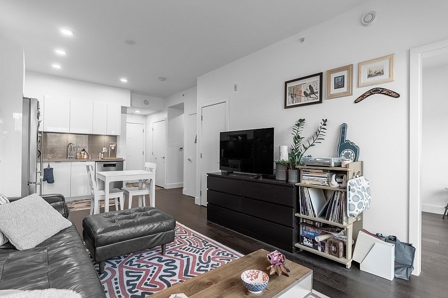 405 2666 Duke Street Vancouver, BC - 22