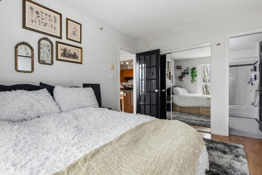 404 1688 E 8th Avenue Vancouver, BC - 16