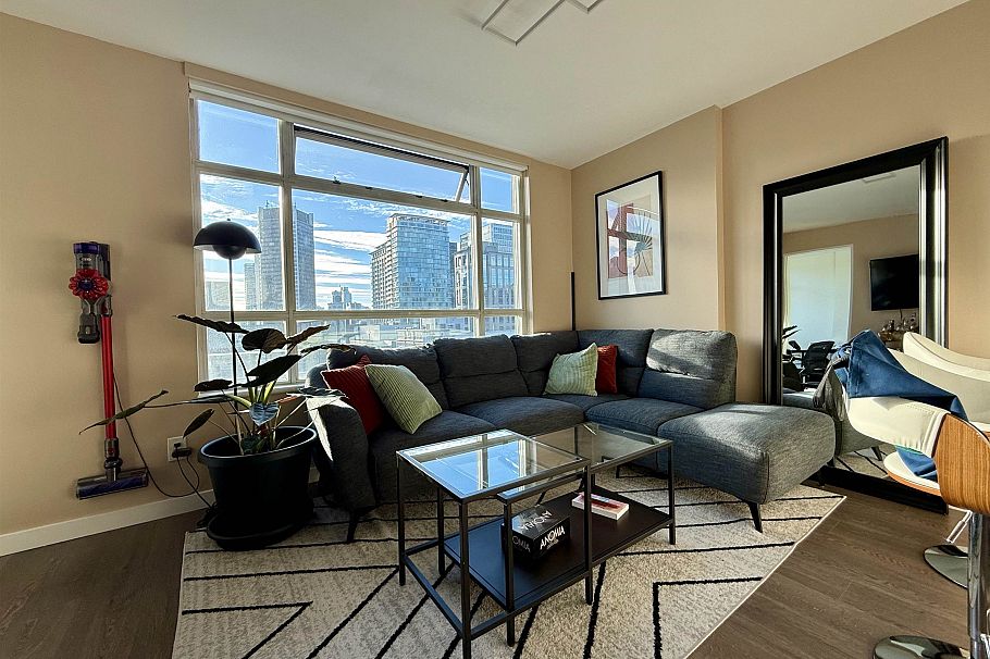 1701 438 Seymour Street Vancouver, BC - 2