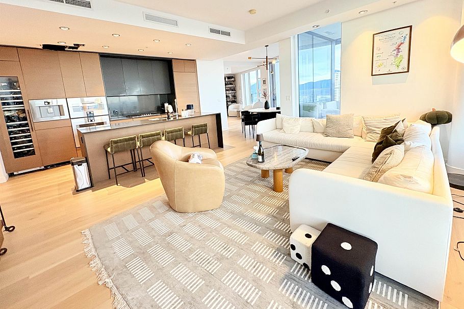 5901 1289 Hornby Street Vancouver, BC - 18