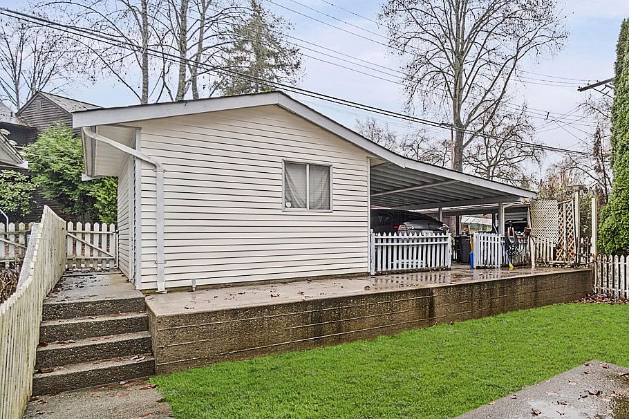 3529 Napier Street Vancouver, BC - 33