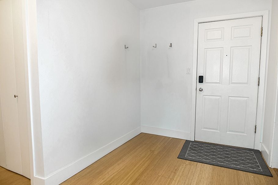 202 1188 Quebec Street Vancouver, BC - 4