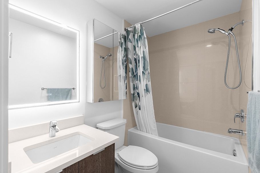 405 2666 Duke Street Vancouver, BC - 16