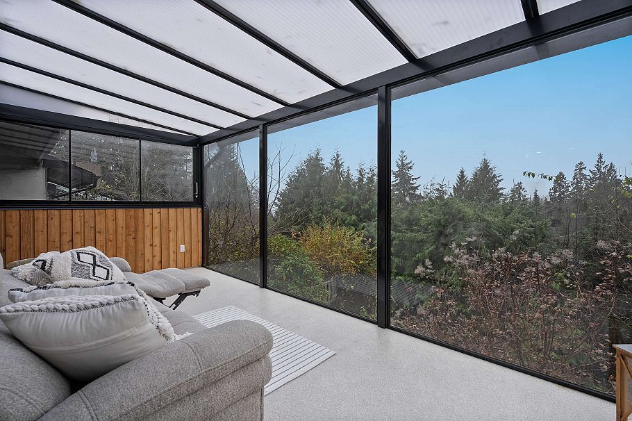 5625 Eagle Court North Vancouver, BC - 6