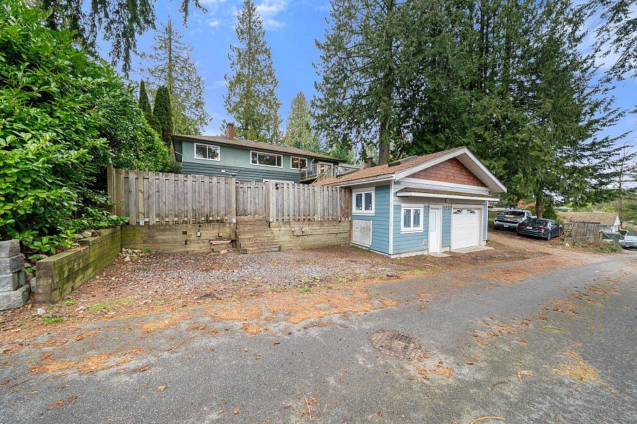479 E 29th Street North Vancouver, BC - 34